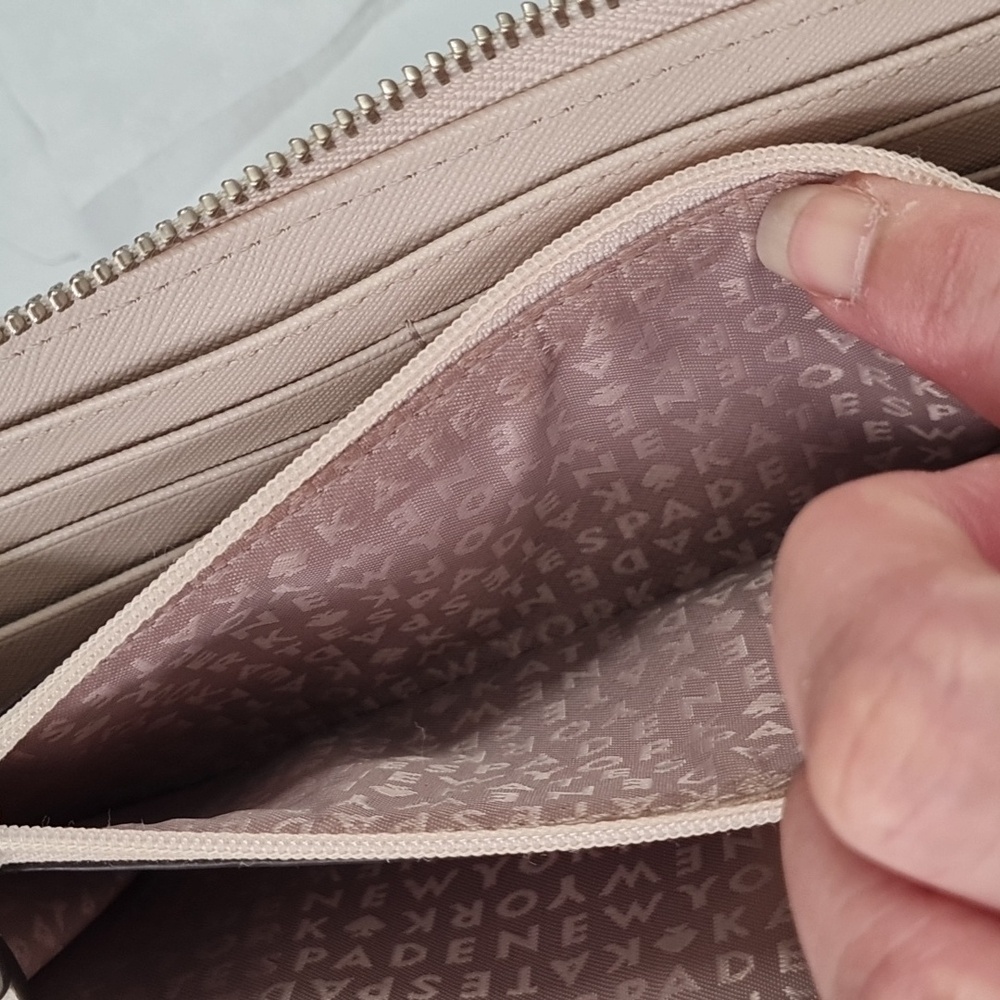 KATE SPADE WALLET - Picture 11 of 17